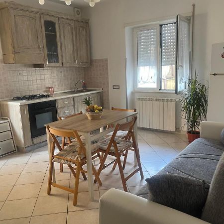 Airport Apartment Alloggio Turistico T&C Fiumicino Exteriér fotografie